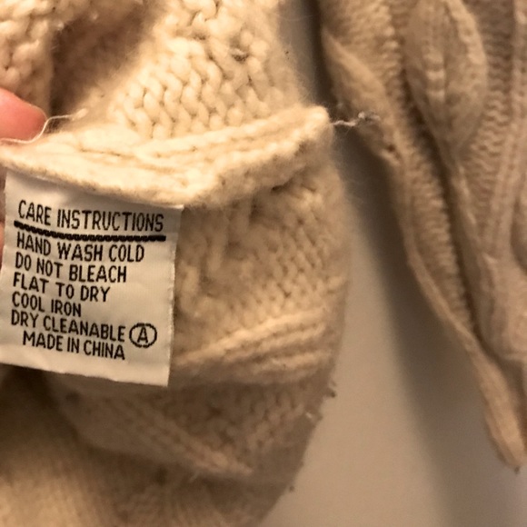 Chunky Cable-Knit Sweater - Picture 10 of 10